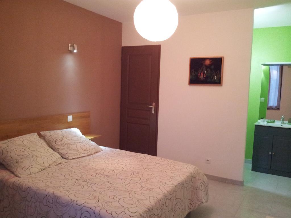 Bed and Breakfast Millot Conilhac Pokój zdjęcie